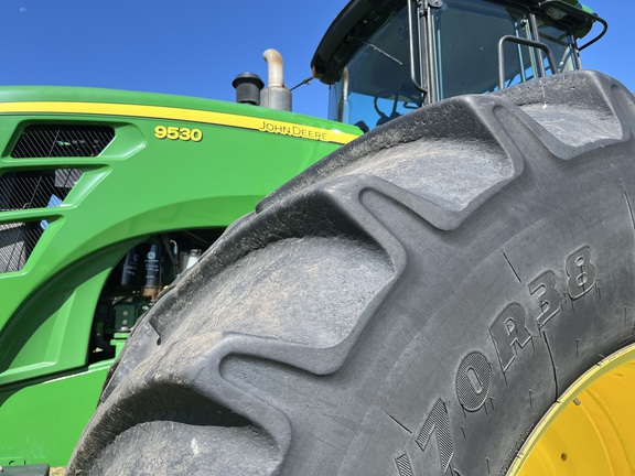 2010 John Deere 9530 Tractor 4WD