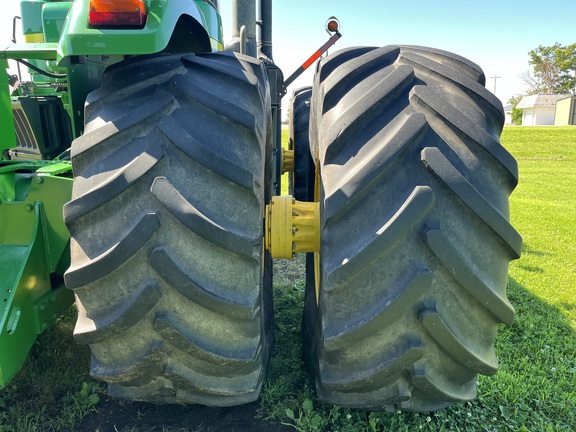 2010 John Deere 9530 Tractor 4WD