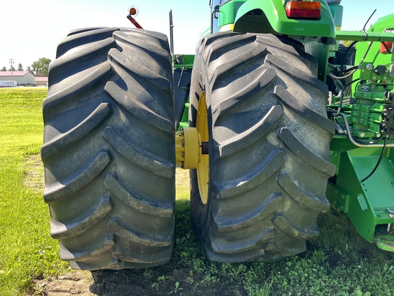 2010 John Deere 9530 Tractor 4WD