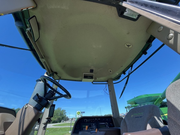 2010 John Deere 9530 Tractor 4WD