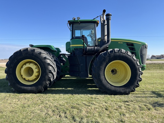 2010 John Deere 9530 Tractor 4WD