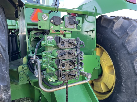 2010 John Deere 9530 Tractor 4WD