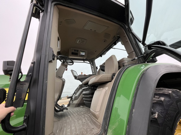 2020 John Deere 8R 370 Tractor