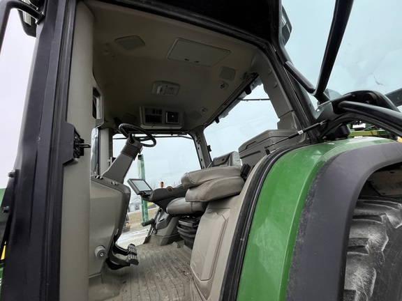 2020 John Deere 8R 370 Tractor