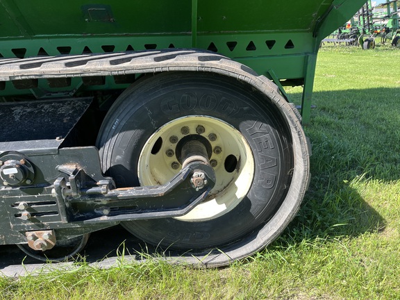 2006 Brent 1084 Grain Cart
