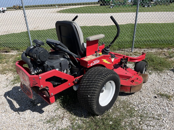 2004 Country Clipper 2560KOTC Mower/Zero Turn