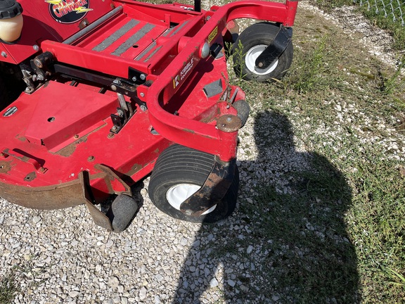2004 Country Clipper 2560KOTC Mower/Zero Turn