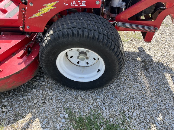 2004 Country Clipper 2560KOTC Mower/Zero Turn