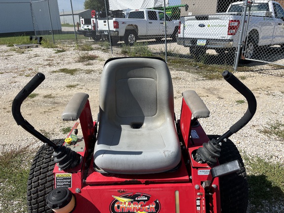 2004 Country Clipper 2560KOTC Mower/Zero Turn