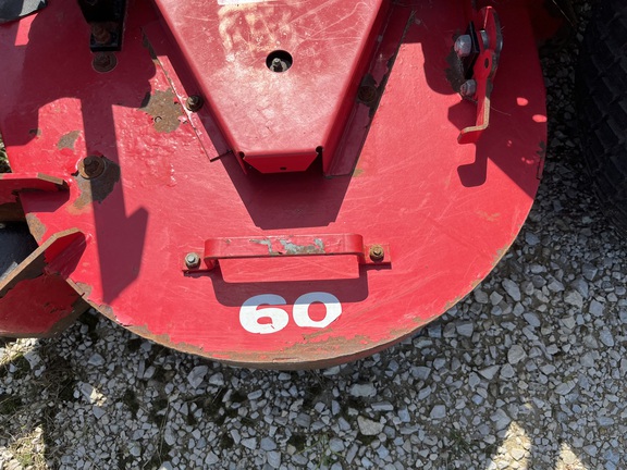 2004 Country Clipper 2560KOTC Mower/Zero Turn