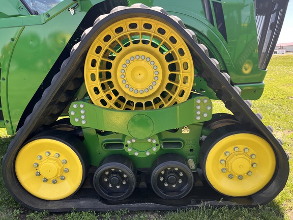 2022 John Deere 9RX 590 Tractor Rubber Track