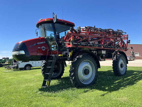2017 Case IH Patriot 4440 Sprayer/High Clearance