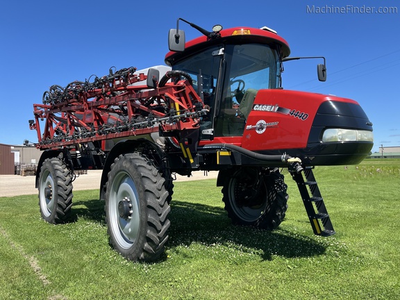 2017 Case IH Patriot 4440 Sprayer/High Clearance