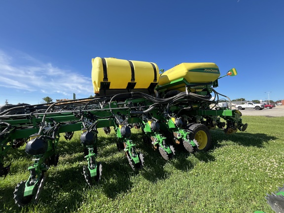 2021 John Deere DB60 Planter