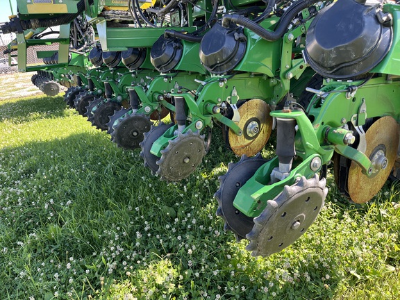 2021 John Deere DB60 Planter