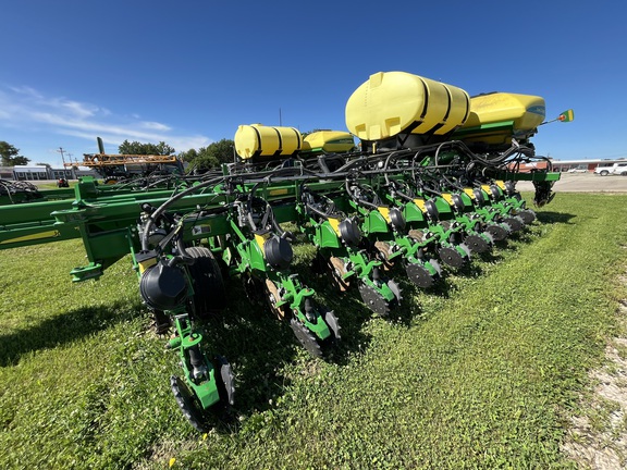 2021 John Deere DB60 Planter