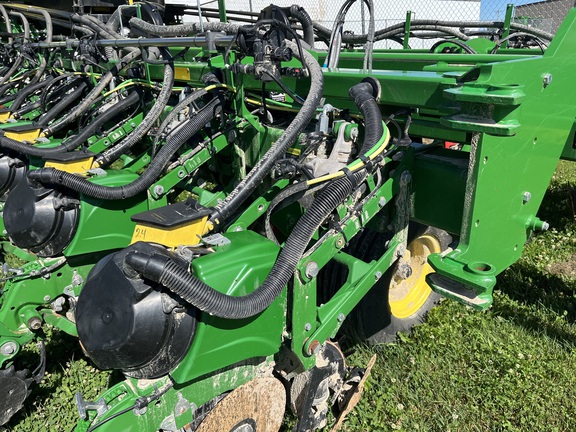 2021 John Deere DB60 Planter