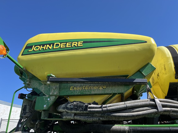 2021 John Deere DB60 Planter