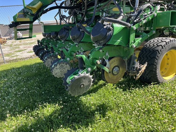 2021 John Deere DB60 Planter