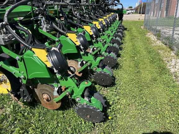 2021 John Deere DB60 Planter