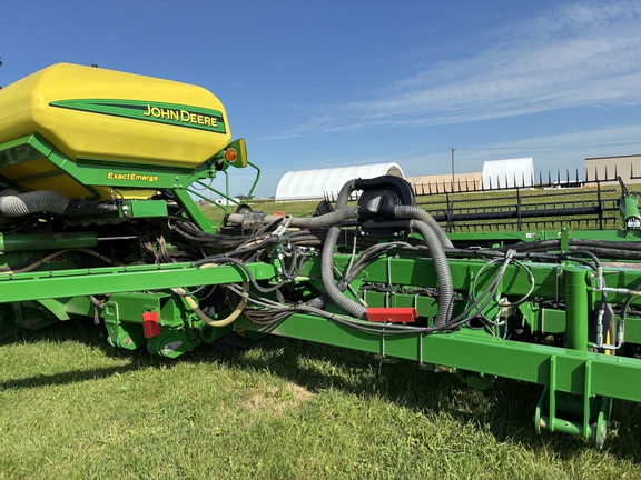 2021 John Deere 1795 Planter