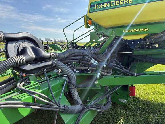2021 John Deere 1795 Planter