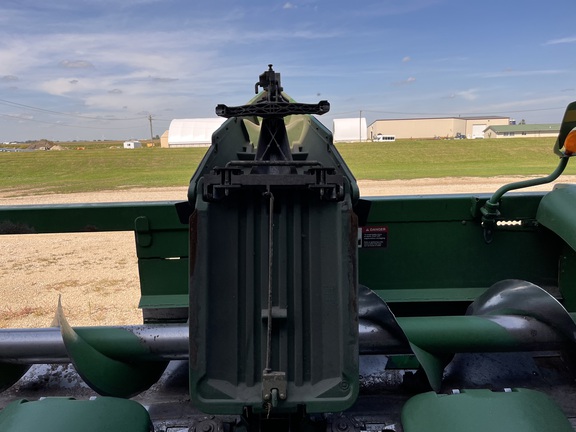 2008 John Deere 608C Header Corn Head