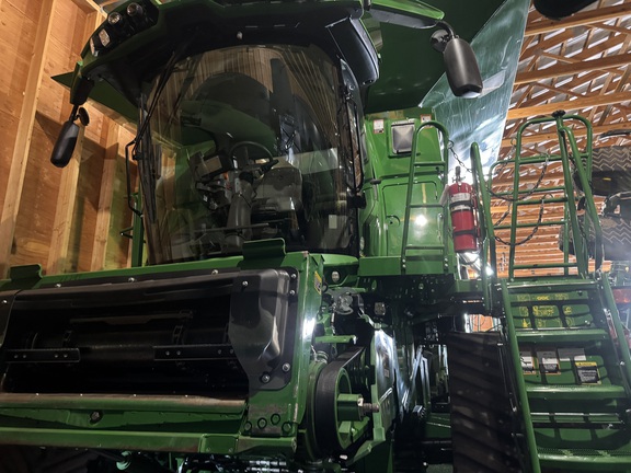 2023 John Deere S790 Combine