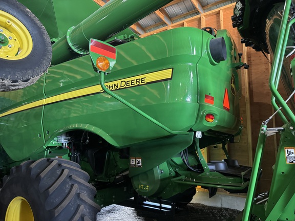 2023 John Deere S790 Combine