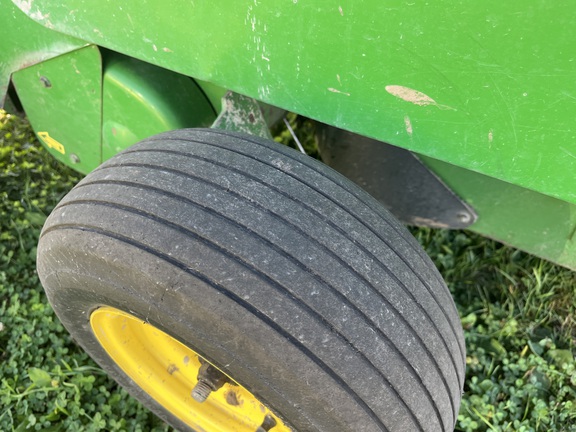 2001 John Deere 547 Baler/Round