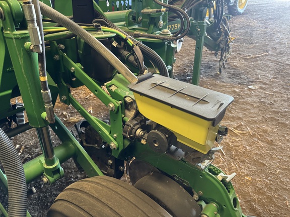 2018 John Deere 1775NT Planter