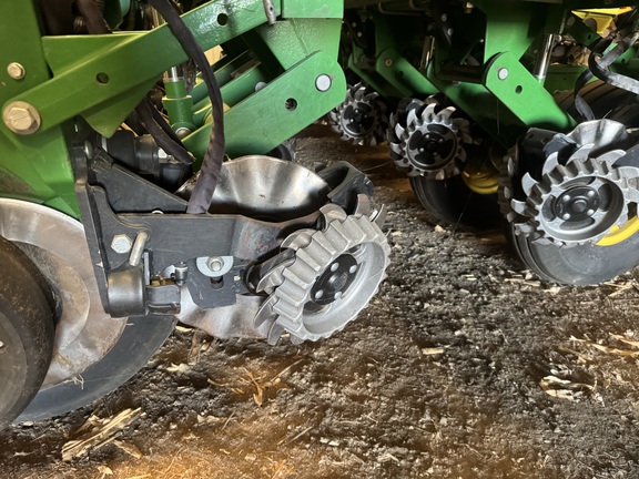 2018 John Deere 1775NT Planter