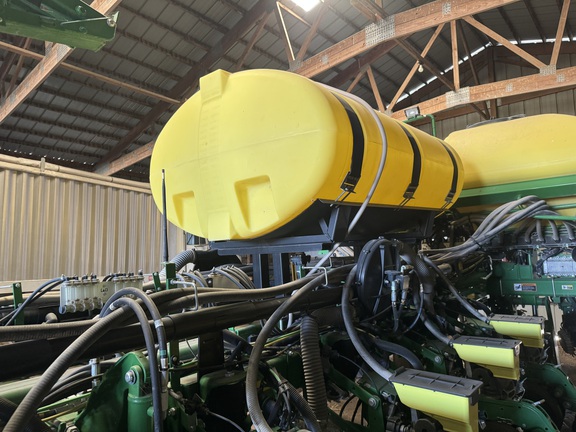 2018 John Deere 1775NT Planter