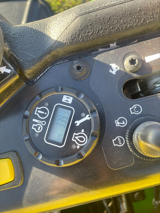 2022 John Deere Z950R Mower/Zero Turn