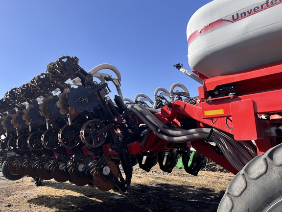 2022 Unverferth Raptor 2030 DT Strip Till