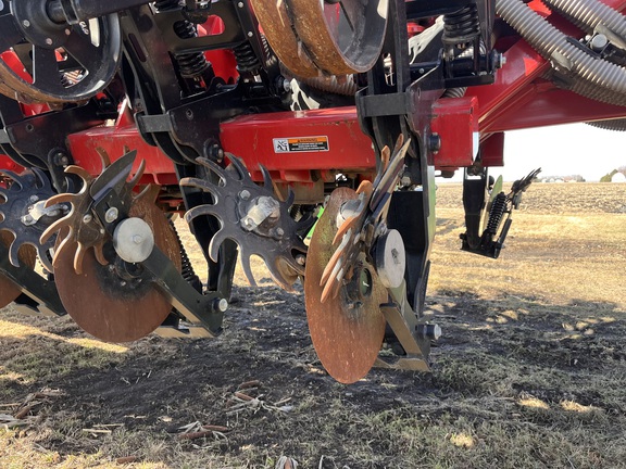 2022 Unverferth Raptor 2030 DT Strip Till