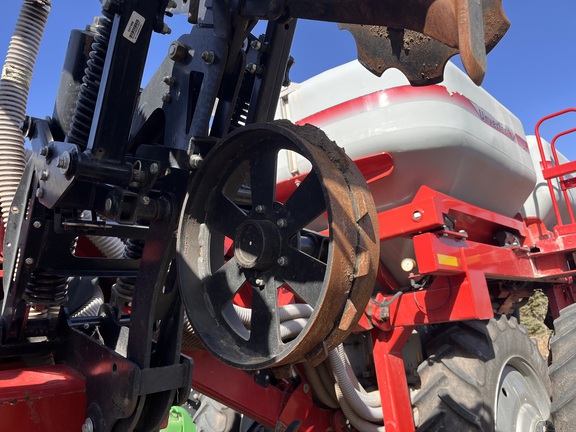 2022 Unverferth Raptor 2030 DT Strip Till