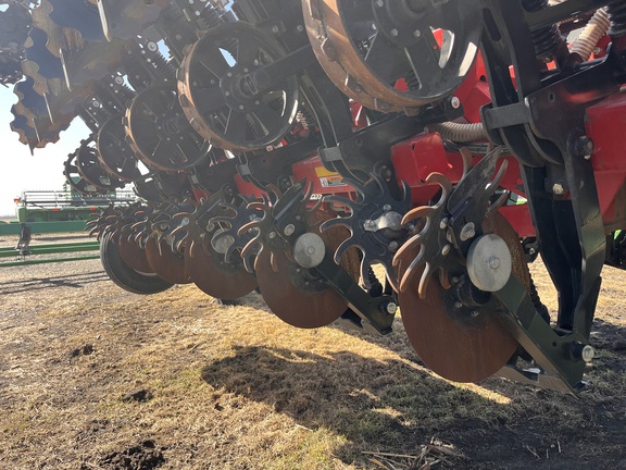 2022 Unverferth Raptor 2030 DT Strip Till