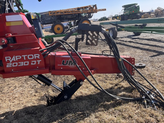 2022 Unverferth Raptor 2030 DT Strip Till
