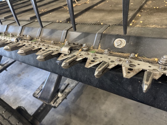 2020 John Deere 745FD Header Combine