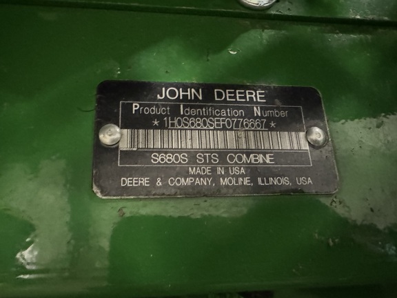 2015 John Deere S680 Combine