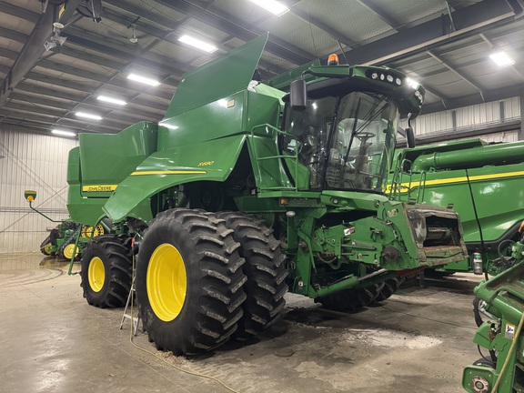2015 John Deere S680 Combine