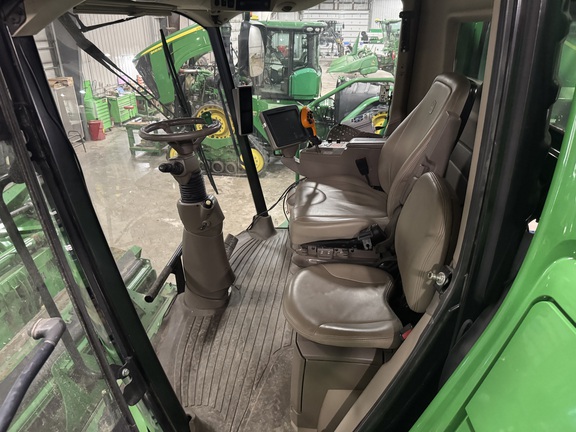 2015 John Deere S680 Combine
