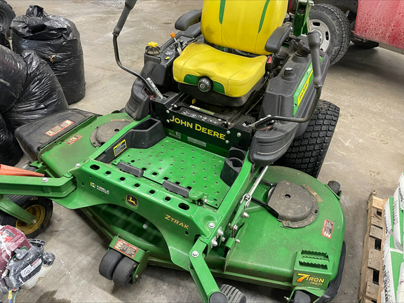 2023 John Deere Z950R Mower/Zero Turn