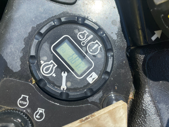 2023 John Deere Z950R Mower/Zero Turn