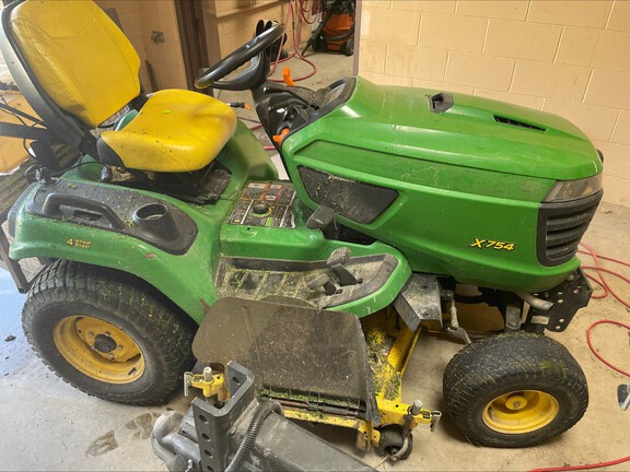 2013 John Deere X754 Garden Tractor