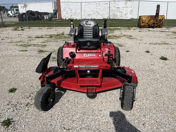 2024 Country Clipper BOSS XL 9010 Mower/Zero Turn