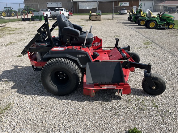 2024 Country Clipper BOSS XL 9010 Mower/Zero Turn