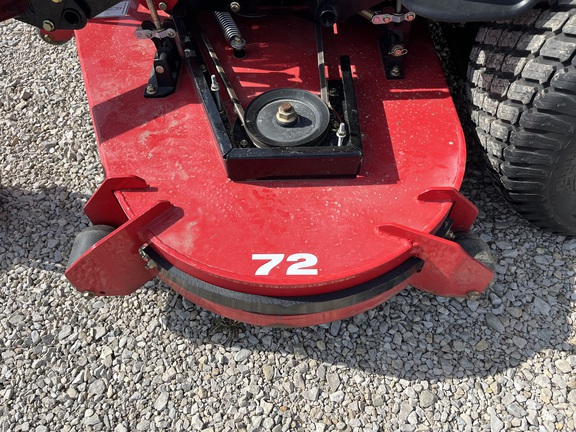 2024 Country Clipper BOSS XL 9010 Mower/Zero Turn