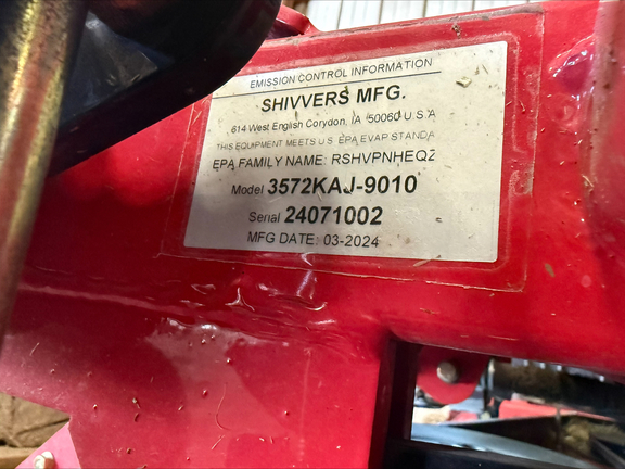 2024 Country Clipper BOSS XL 9010 Mower/Zero Turn